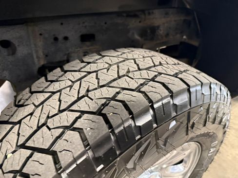 Used 2017 RAM 2500 Tradesman w/ Chrome Appearance Group image 22