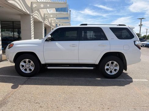 Used 2024 Toyota 4Runner SR5 Premium w/ Moonroof Package AWD/4WD image 5