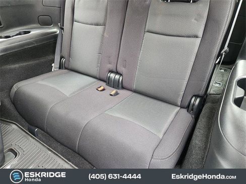 Used 2020 Nissan Pathfinder SV image 32