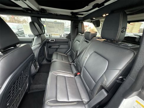 New 2025 Ford Bronco Badlands image 23