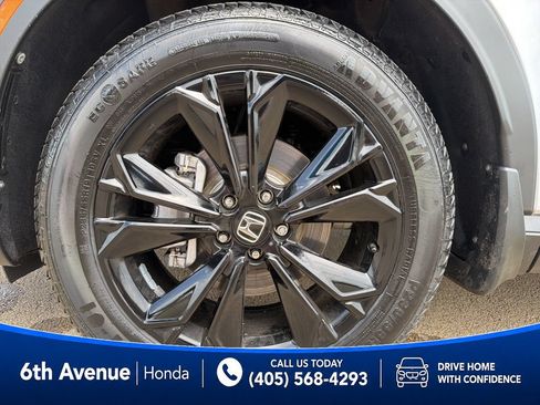 Used 2025 Honda CR-V Sport Touring image 9