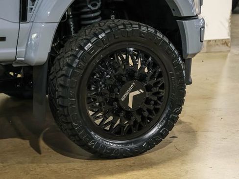 Used 2026 Ford F450 Platinum w/ Platinum Plus Package image 31