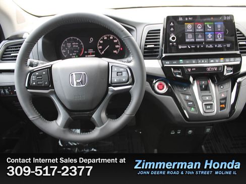 New 2026 Honda Odyssey Touring image 11