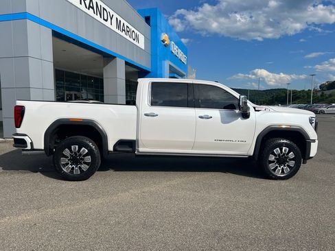 Used 2024 GMC Sierra 3500 Denali w/ Denali Reserve Package AWD/4WD image 7