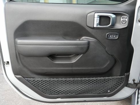 Used 2023 Jeep Wrangler Unlimited Rubicon w/ Dual Top Group image 14