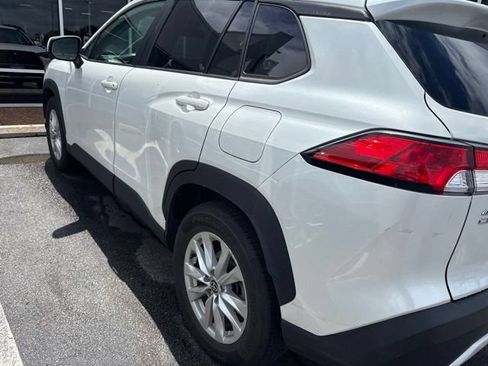 Used 2022 Toyota Corolla Cross LE w/ Moonroof Package AWD/4WD image 4