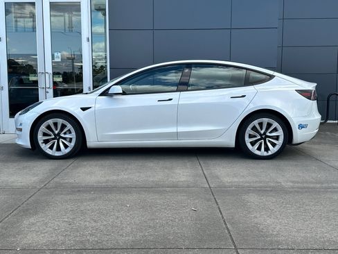 Used 2021 Tesla Model 3 Long Range AWD/4WD image 6