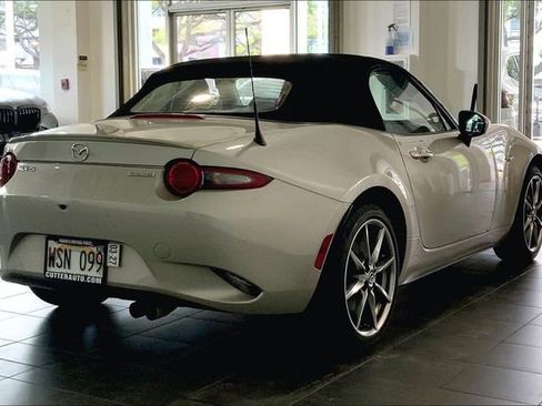 Used 2022 MAZDA MX-5 Miata Grand Touring w/ Weather Package RWD image 6