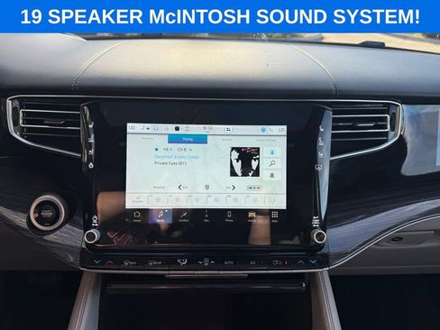 Used 2022 Jeep Wagoneer Series III w/ Premium Group I image 18