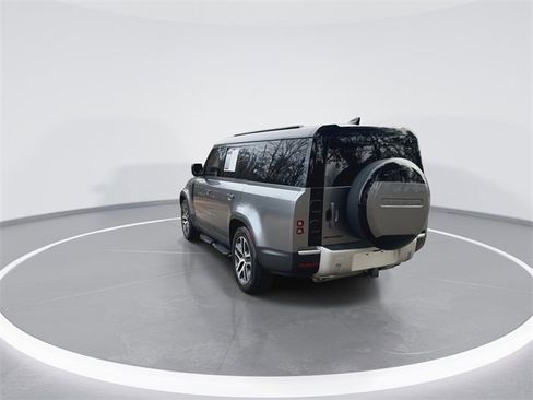 Used 2024 Land Rover Defender 130 S image 7