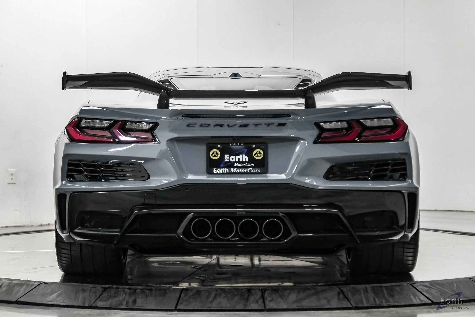 Used 2025 Chevrolet Corvette Z06 w/ Z07 Performance Package RWD image 16
