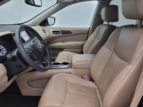 Used 2017 Nissan Pathfinder Platinum w/ Family Entertainment Package FWD image 17