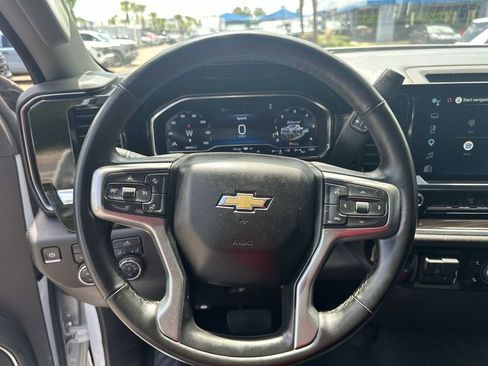 Used 2025 Chevrolet Silverado 2500 LT AWD/4WD image 25