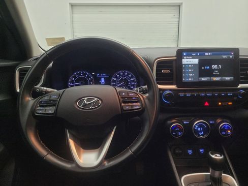 Used 2020 Hyundai Venue SEL w/ Convenience + Premium Package FWD image 22