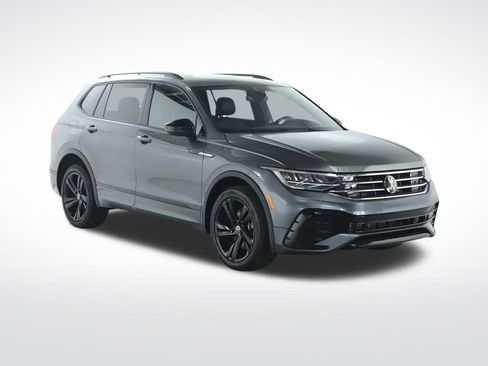 Used 2023 Volkswagen Tiguan SE R-Line FWD image 9