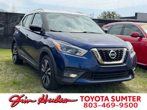 Used 2019 Nissan Kicks SR image 1