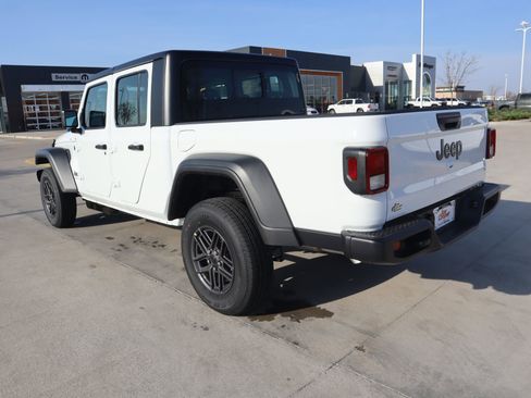 New 2026 Jeep Gladiator Sport image 21