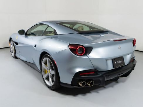 Used 2022 Ferrari Portofino M RWD image 14