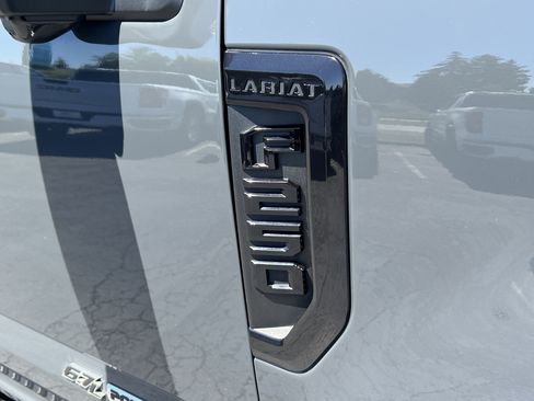 Used 2021 Ford F250 Lariat AWD/4WD image 9