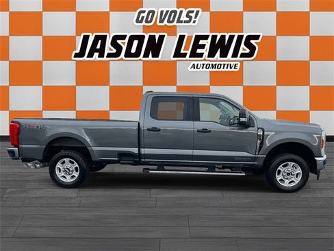 Used 2025 Ford F250 XLT image 2