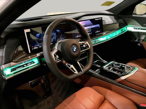 New 2026 BMW 750e xDrive w/ Premium Package AWD/4WD image 9