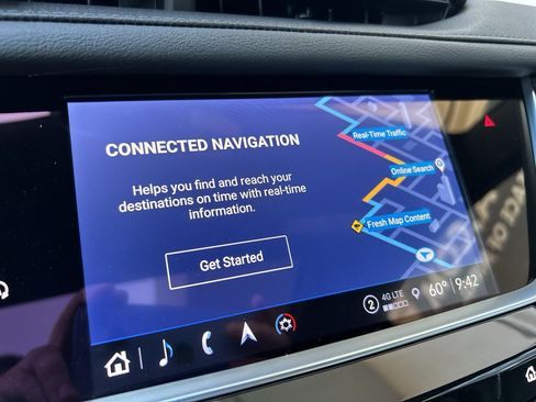 Used 2025 Cadillac XT5 Sportv w/ Technology Package AWD/4WD image 21