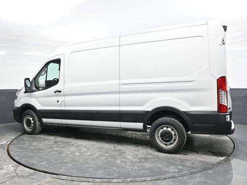 Used 2022 Ford Transit 250 Medium Roof w/ Load Area Protection Package image 4