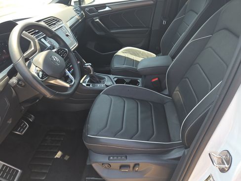 Used 2023 Volkswagen Tiguan SEL R-Line AWD/4WD image 5