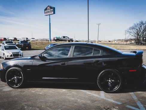Used 2013 Dodge Charger R/T image 23
