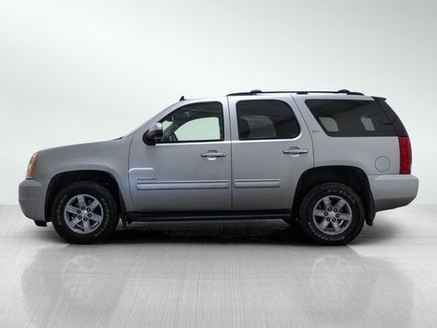 Used 2012 GMC Yukon SLT w/ SLT-2 Equipment Package image 3