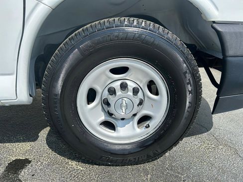 Used 2017 Chevrolet Express 2500 w/ Cold Climate Package image 31