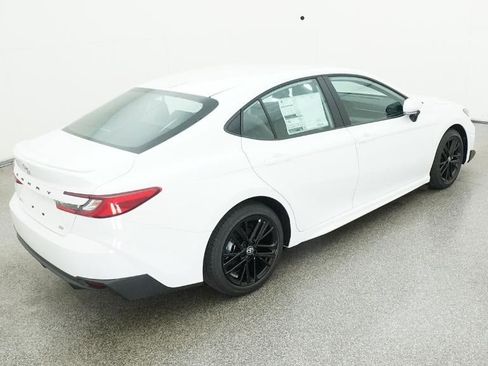 New 2026 Toyota Camry SE image 1