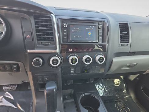 Used 2019 Toyota Sequoia SR5 AWD/4WD image 26
