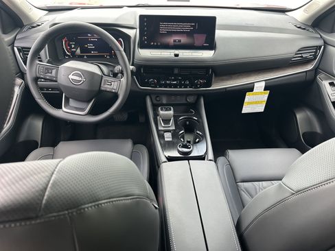 New 2026 Nissan Rogue Platinum AWD/4WD image 14