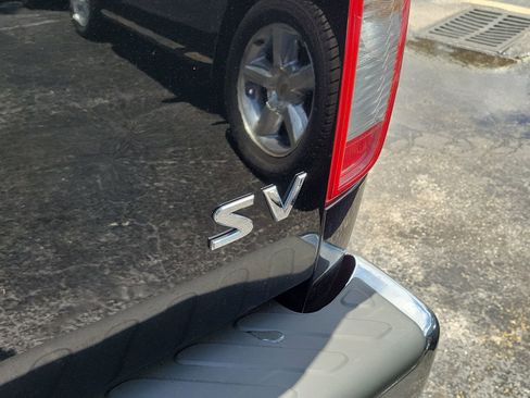 Used 2014 Nissan Frontier SV RWD image 8