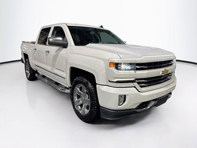 Used 2017 Chevrolet Silverado 1500 LTZ Z71 w/ LTZ Plus Package AWD/4WD image 3