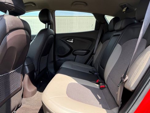 Used 2013 Hyundai Tucson GLS image 12