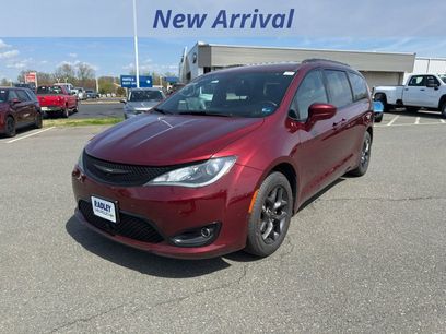Used 2019 Chrysler Pacifica Touring Plus w/ Advanced Safetytec Group