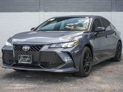 Used 2019 Toyota Avalon XSE FWD image 1