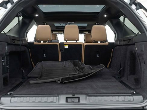 Used 2024 Land Rover Discovery Dynamic SE image 40