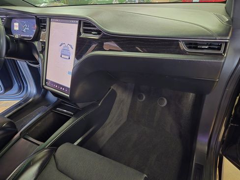 Used 2018 Tesla Model X 100D image 63