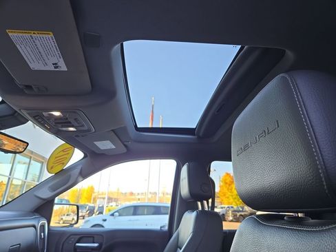 Used 2019 GMC Sierra 1500 Denali w/ Technology Package image 28