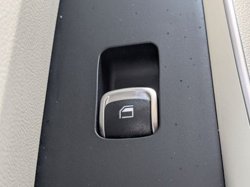 Certified 2023 Kia Sorento S image 20