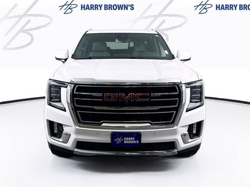 Used 2024 GMC Yukon XL SLT w/ SLT Luxury Package image 29
