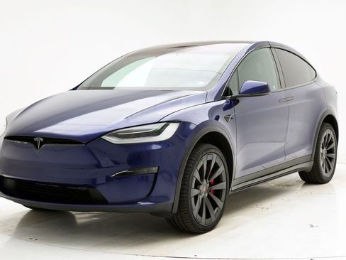 Used 2022 Tesla Model X image 2