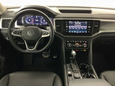 Used 2022 Volkswagen Atlas SEL R-Line AWD/4WD image 9