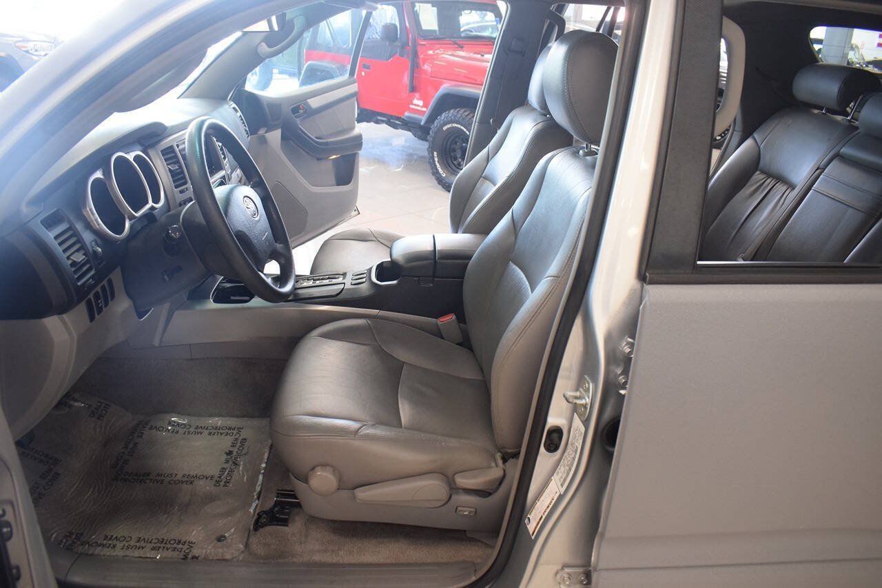 Used 2005 Toyota 4Runner Sport AWD/4WD image 27