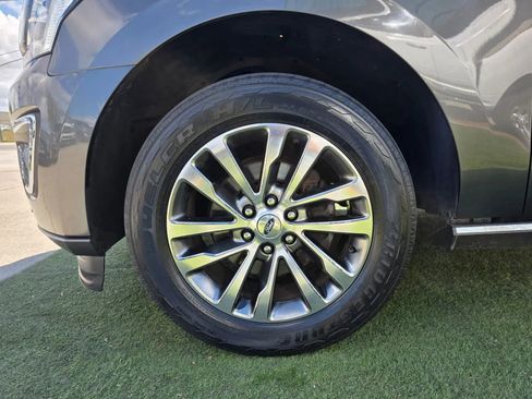 Used 2018 Ford Expedition Limited w/ Equipment Group 301A image 25