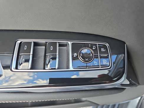 Certified 2026 Cadillac Escalade ESV Sport w/ Touring Package AWD/4WD image 29