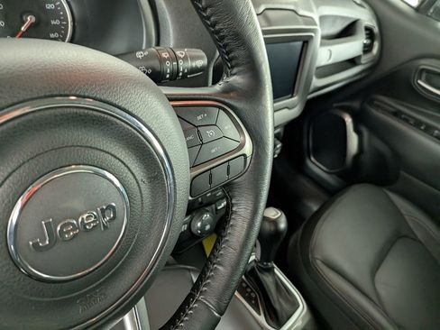 Used 2019 Jeep Renegade Limited image 21